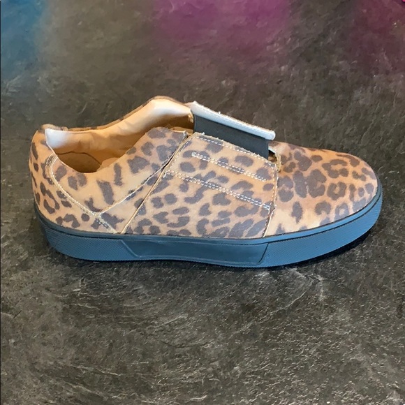 Leopard Print Sneakers - Picture 2 of 4
